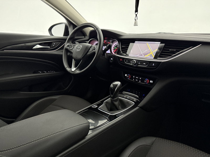 Opel Insignia 1.5 Turbo Business Executive TH096L