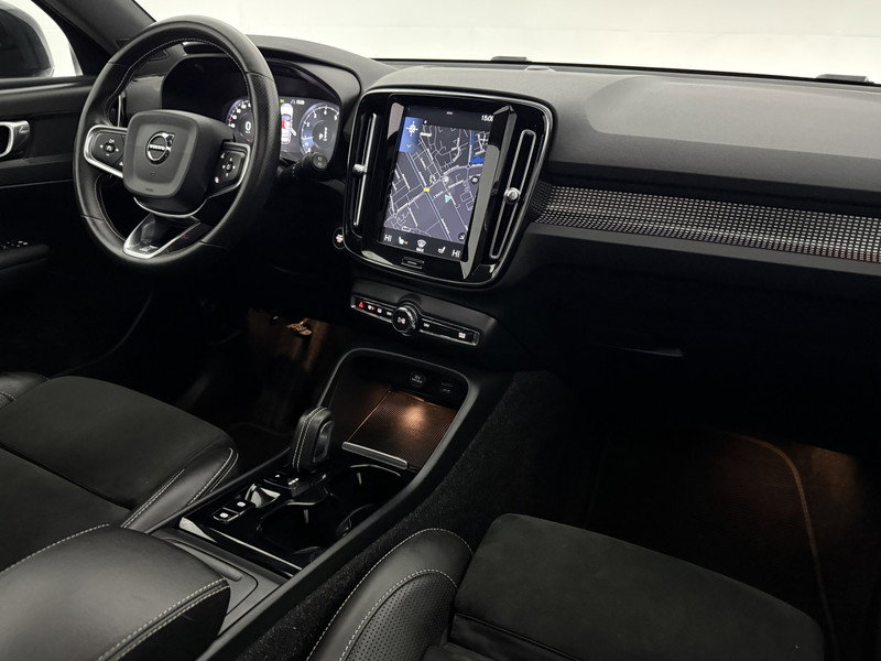 Volvo XC40 1.5 T3 R-Design ZL758L
