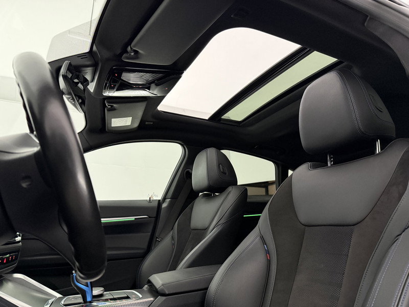 BMW i4 eDrive40 84 kWh M-Sport P084JL