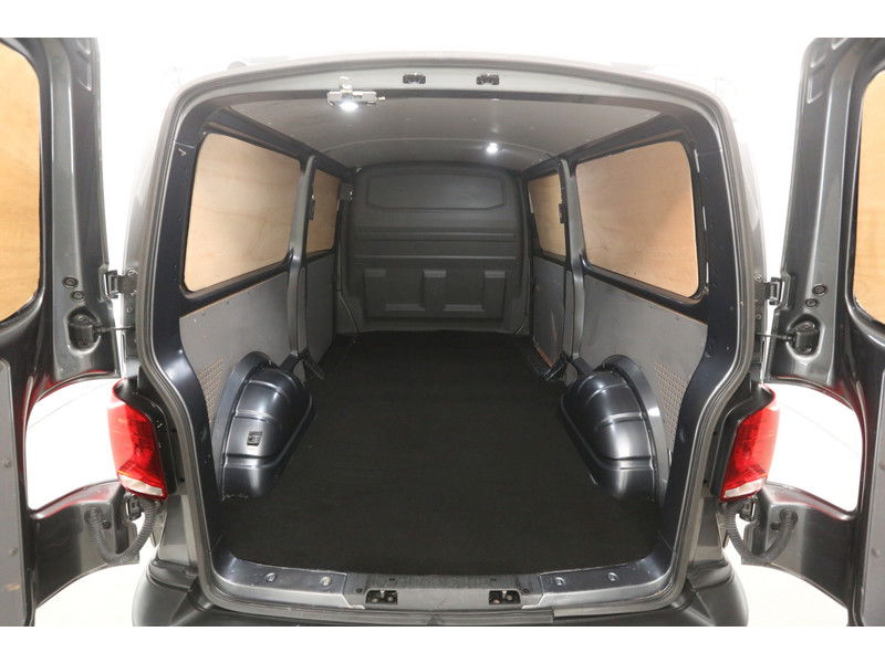 Volkswagen Transporter 2.0 TDI L2H1