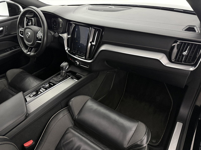 Volvo S60 2.0 T5 R-Design L219GG