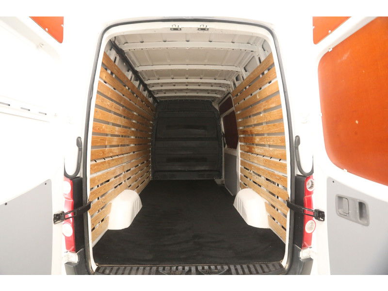 Volkswagen Crafter 2.0 TDI L2H2