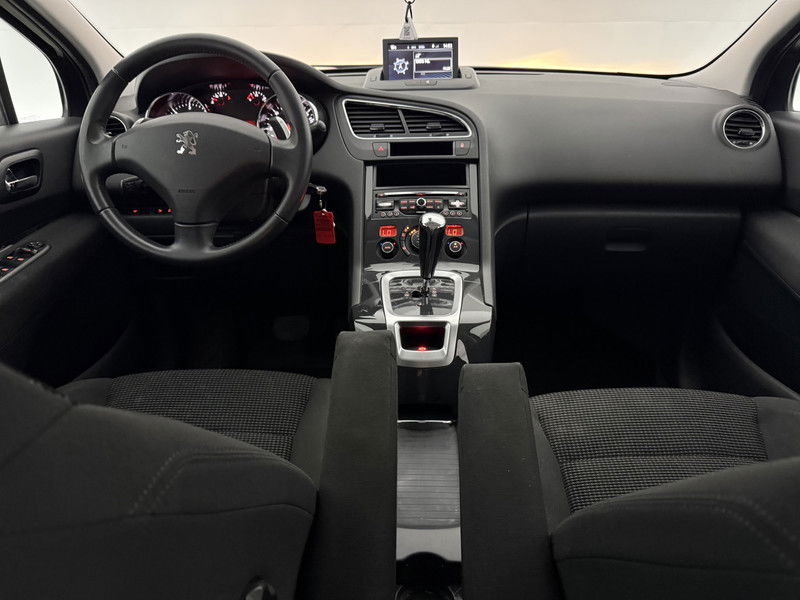 Peugeot 5008 1.6 e-HDi Blue Lease 5p.