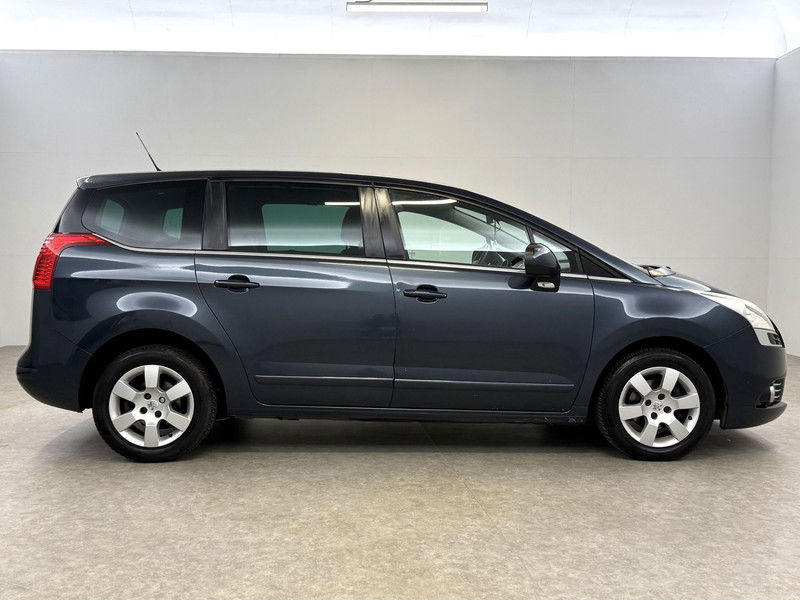 Peugeot 5008 1.6 e-HDi Blue Lease 5p.