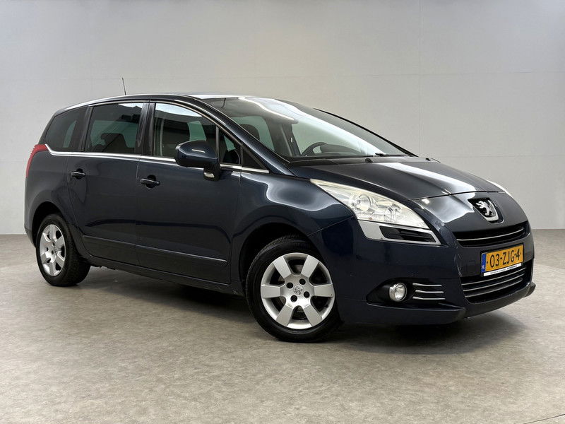 Peugeot 5008 1.6 e-HDi Blue Lease 5p.