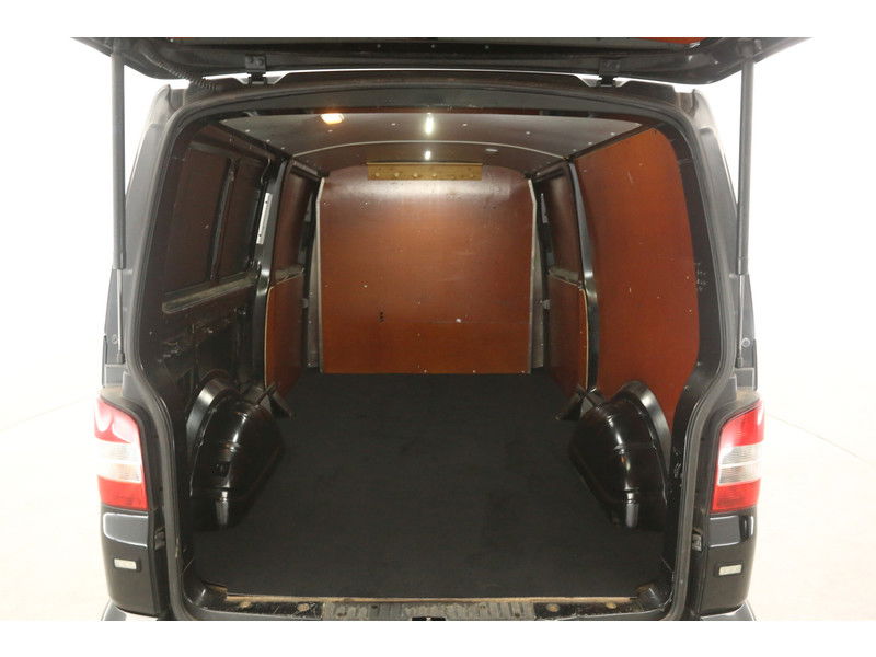 Volkswagen Transporter 2.0 TDI L2H1