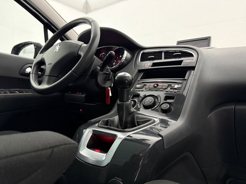 Peugeot 5008 1.6 VTi Active 93TJT4