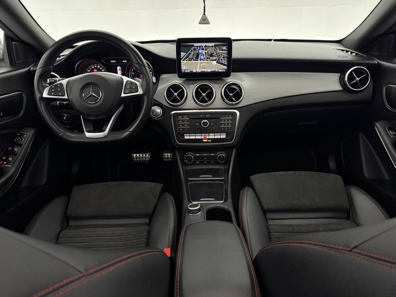 Mercedes-Benz CLA-Klasse 180 Business Solution AMG SV454K