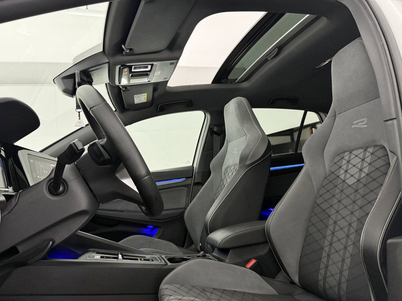 Volkswagen Golf 1.5 eTSI R-Line K420SP