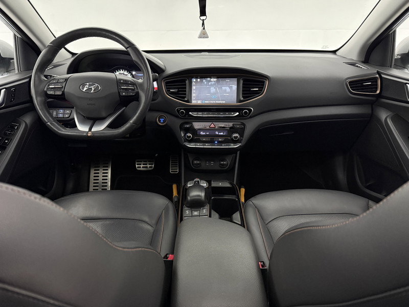 Hyundai IONIQ Premium EV TL146P