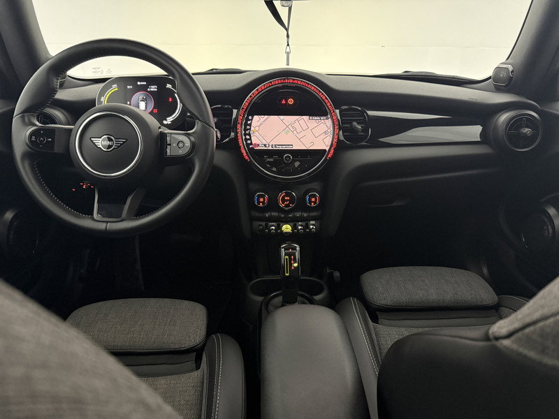 MINI Cooper S Electric Camden Plus Edition 33 kWh P776NZ