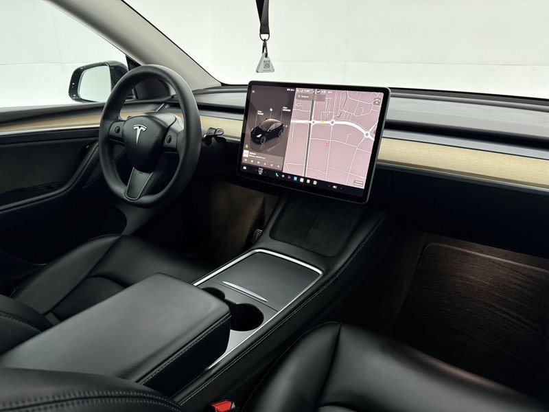 Tesla Model Y Long Range AWD 75 kWh Z806NJ