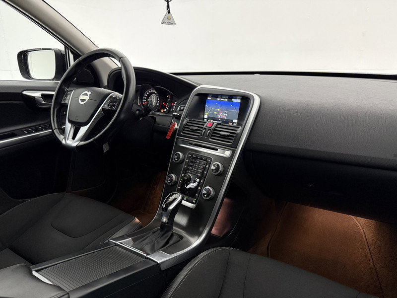 Volvo XC60 2.0 D4 R-Design 4ZTL20