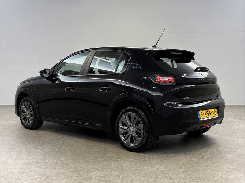 Peugeot e-208
