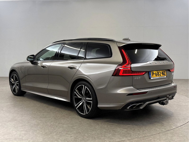 Volvo V60 2.0 T8 Plug-in hybrid AWD R Design 455PK P682NZ