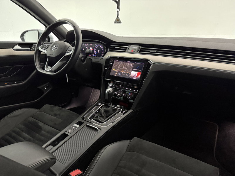 Volkswagen Passat 1.5 TSI Elegance Business R-Line G416SH