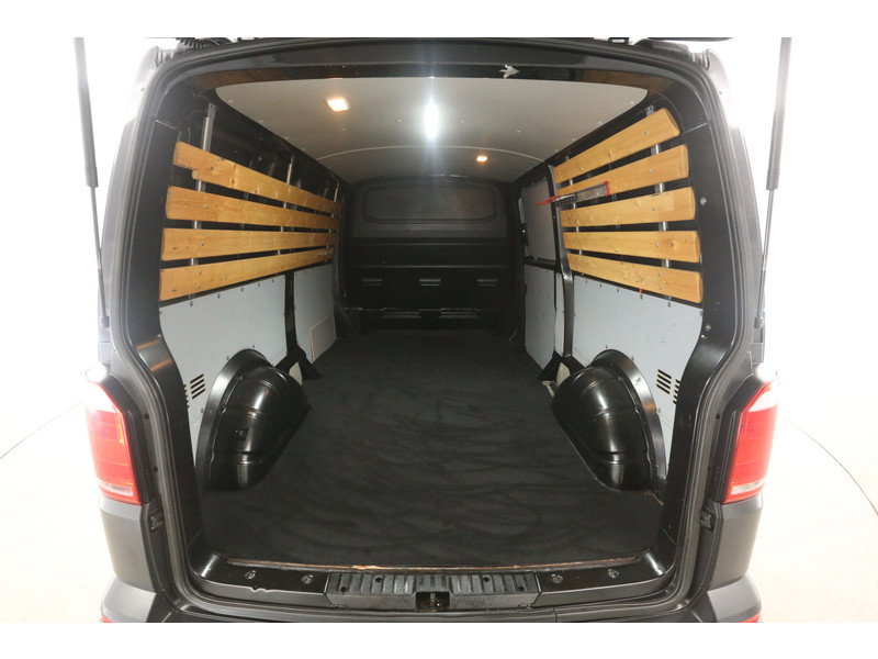 Volkswagen Transporter 2.0 TDI L2H1 140PK V889KR