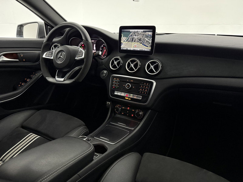 Mercedes-Benz CLA-Klasse 180 Business Solution AMG PB040R