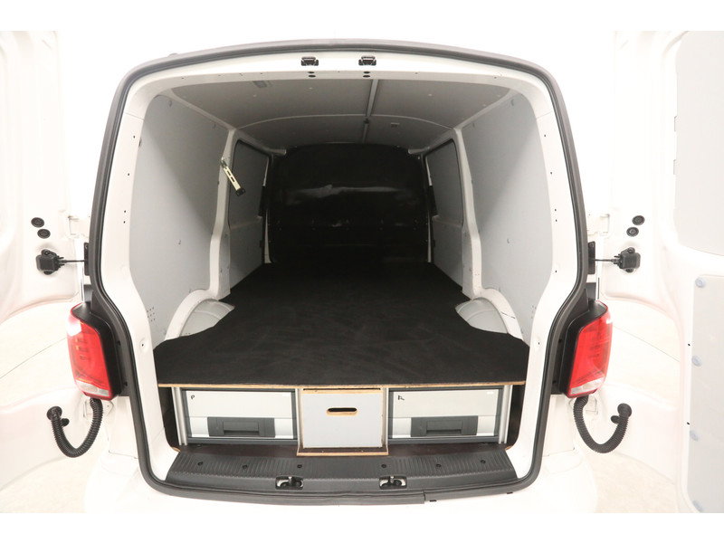 Volkswagen Transporter 2.0 TDI 150PK L1H1 GR0324