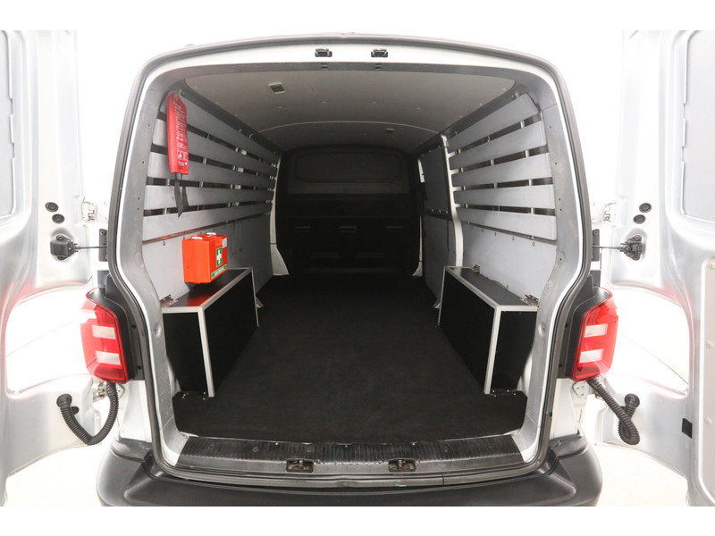 Volkswagen Transporter 2.0 TDI L2H1 VZ403K