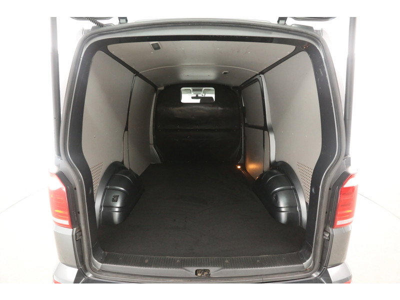 Volkswagen Transporter 2.0 TDI L1H1 Highline 204PK VVN45J
