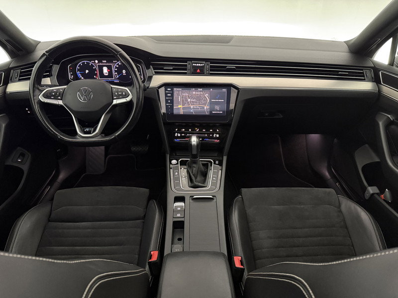 Volkswagen Passat 1.5 TSI R-Line J417XG