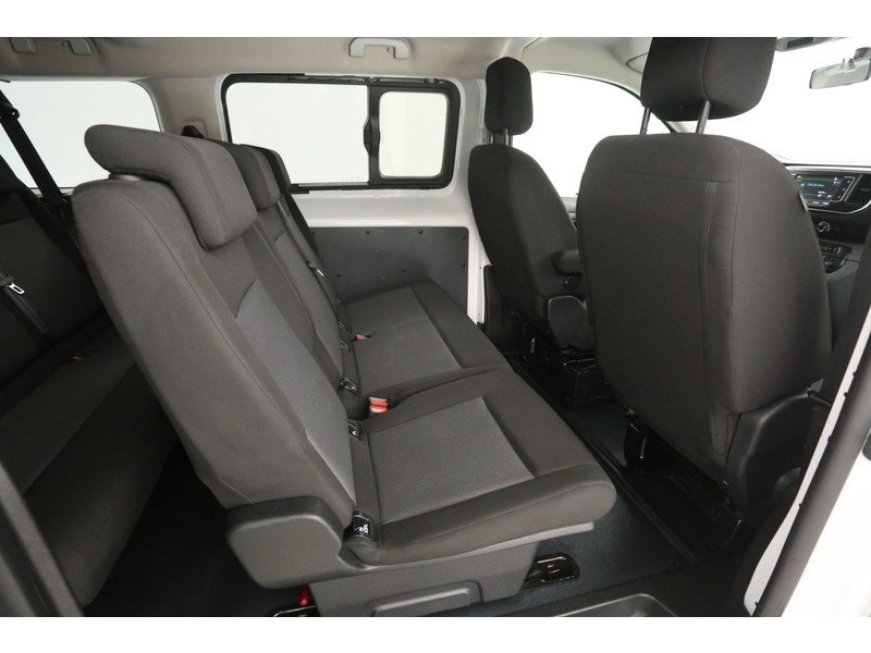 Peugeot e-Traveller