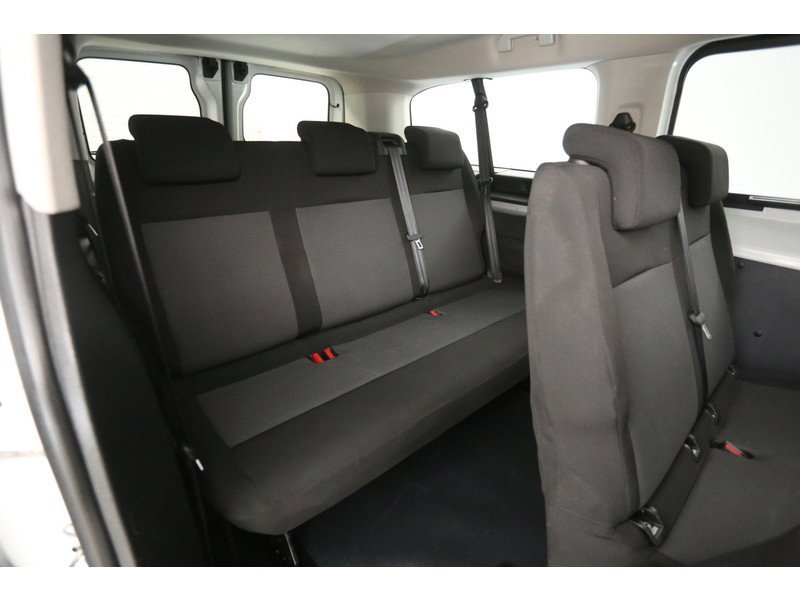 Peugeot e-Traveller