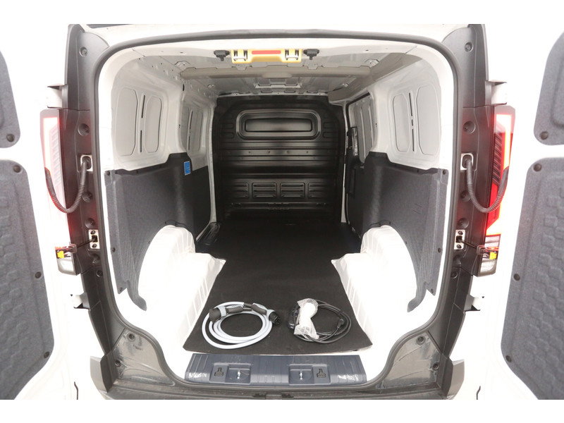 Kia PV5 L2H1 Essential 71.2 kWh V83RBK
