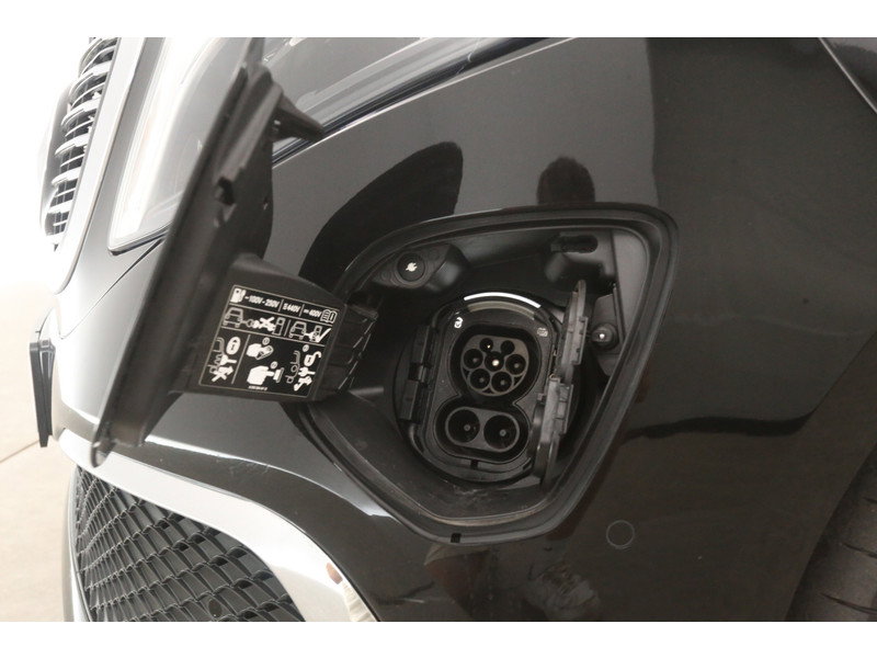 Mercedes-Benz EQV 300 Lang Limited 90 kWh KXN08K