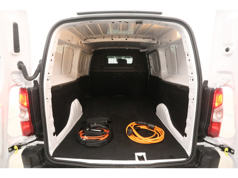Toyota e-Proace City Challenger Long 50 kWh V71RFV