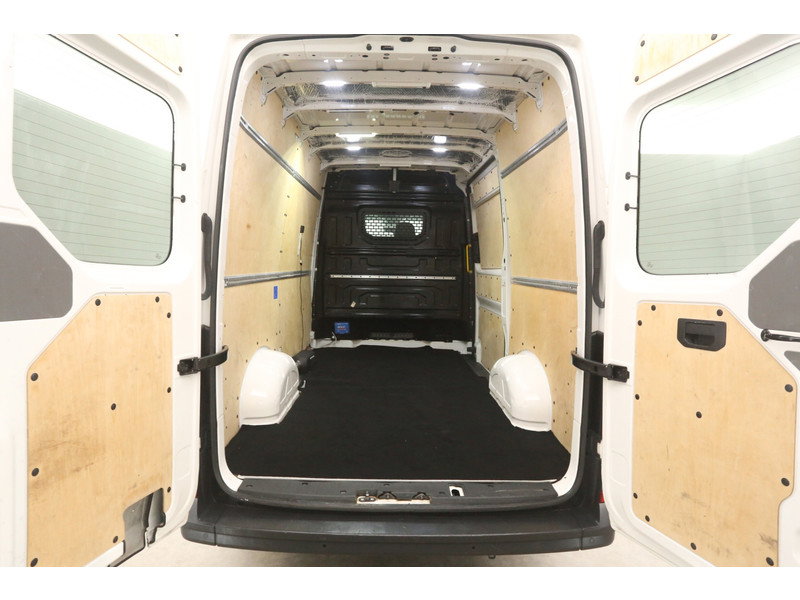 Volkswagen Crafter 2.0 TDI L3H3 140PK GR7414