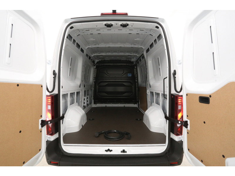 Renault Master E-Tech 3.5t Long Range 87 kWh L2H2 GR4261