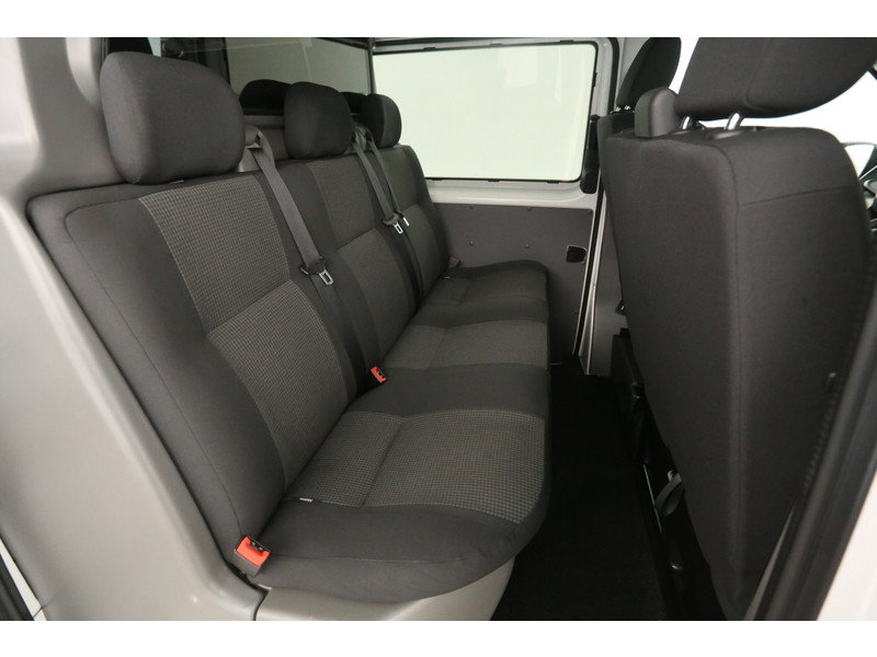 Volkswagen Transporter 2.0 TDI L2H1 GR4183