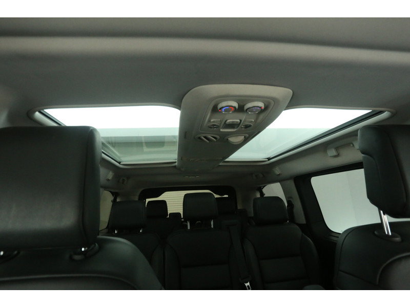 Peugeot e-Traveller
