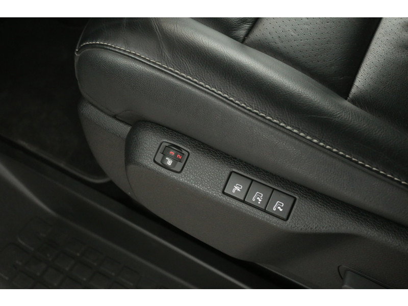 Peugeot e-Traveller